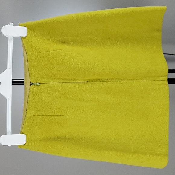 Henri Bendel New York Mini Skirt, Sz 8 100% Wool,Made in USA - Picture 2 of 5